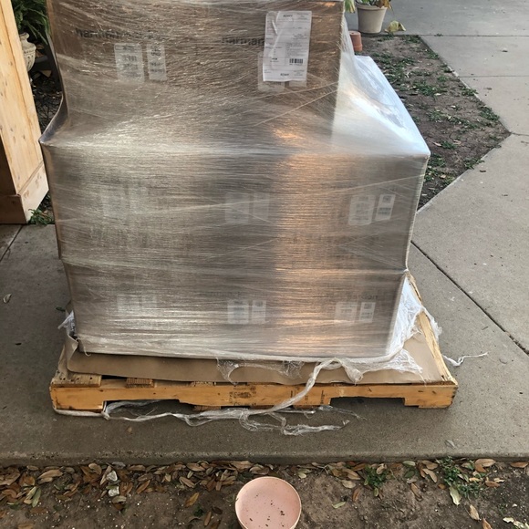 Savings Alert!!2 Harman Kardon Onyx Studio 4 - Picture 3 of 8